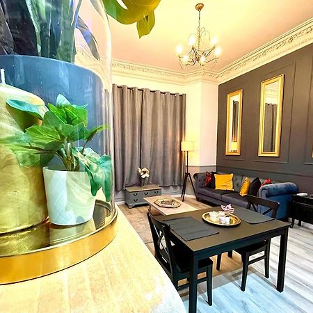 Adeamstays Provides Beautiful Centrally Located 1 And 2 Bed Apartments On Liverpools Boulevard Exterior foto